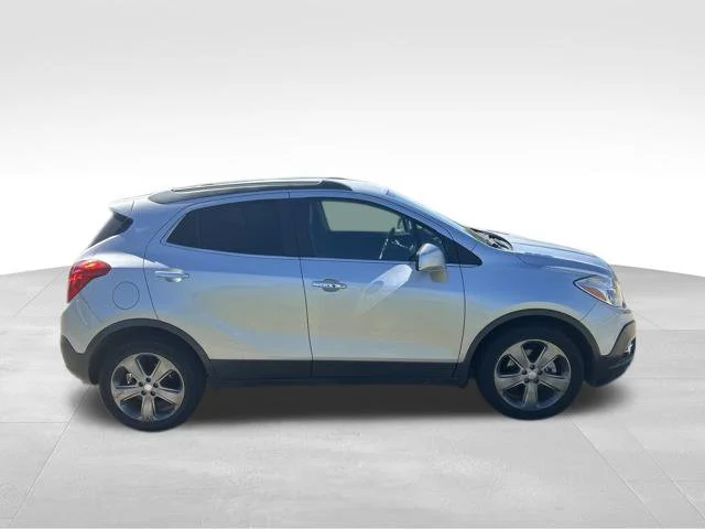 Used 2013 Silver Buick Leather image 2