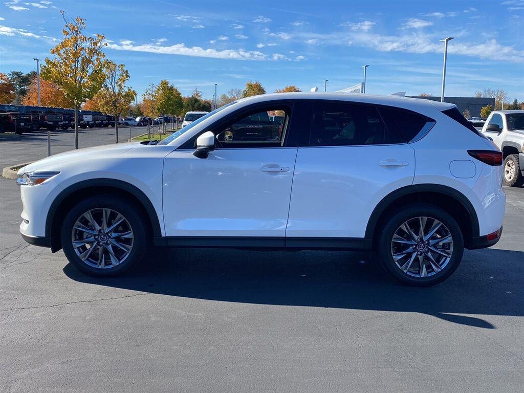 Used 2021 Snowflake White Pearl Mica Mazda Signature image 8