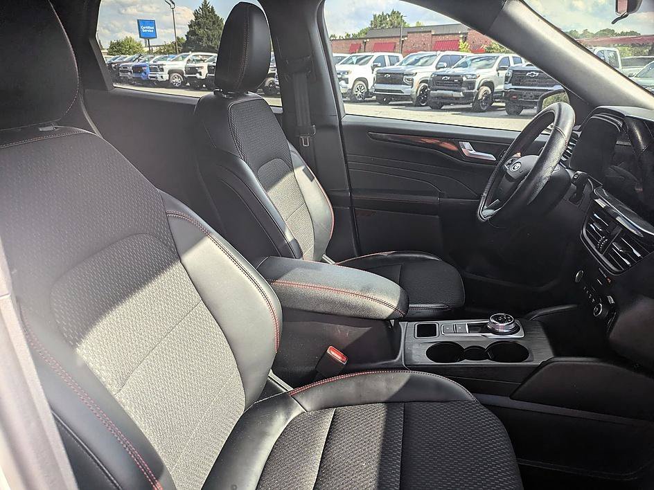 Used 2024 White Metallic Ford ST-Line image 29
