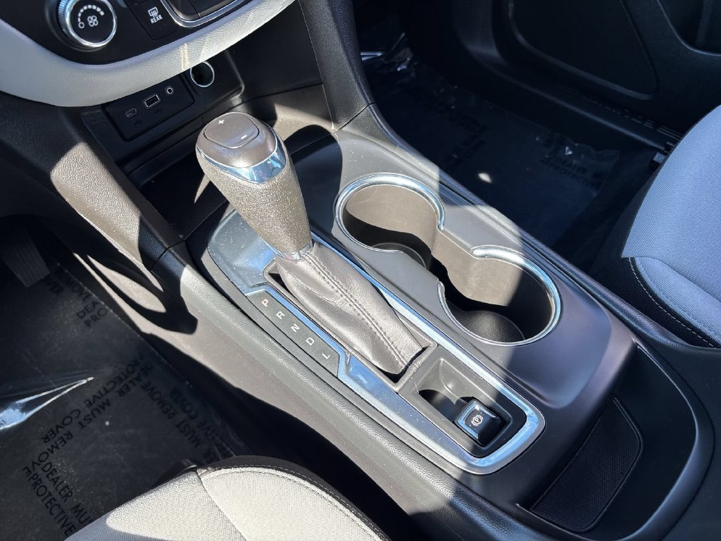 Used 2020 White Chevrolet LS image 20