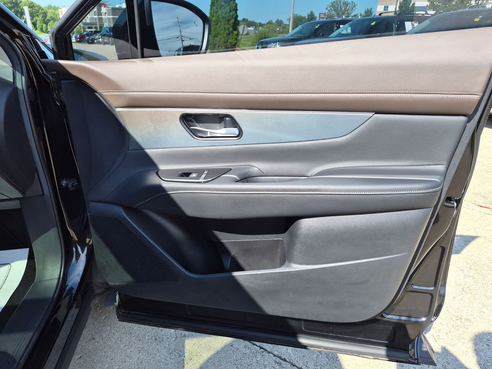 Certified Used 2026 Super Black Nissan Platinum image 33
