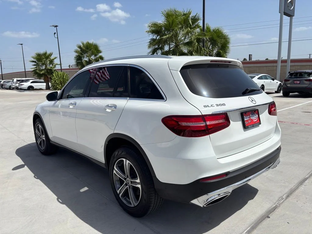 Used 2019 White Mercedes-Benz GLC 300 image 3