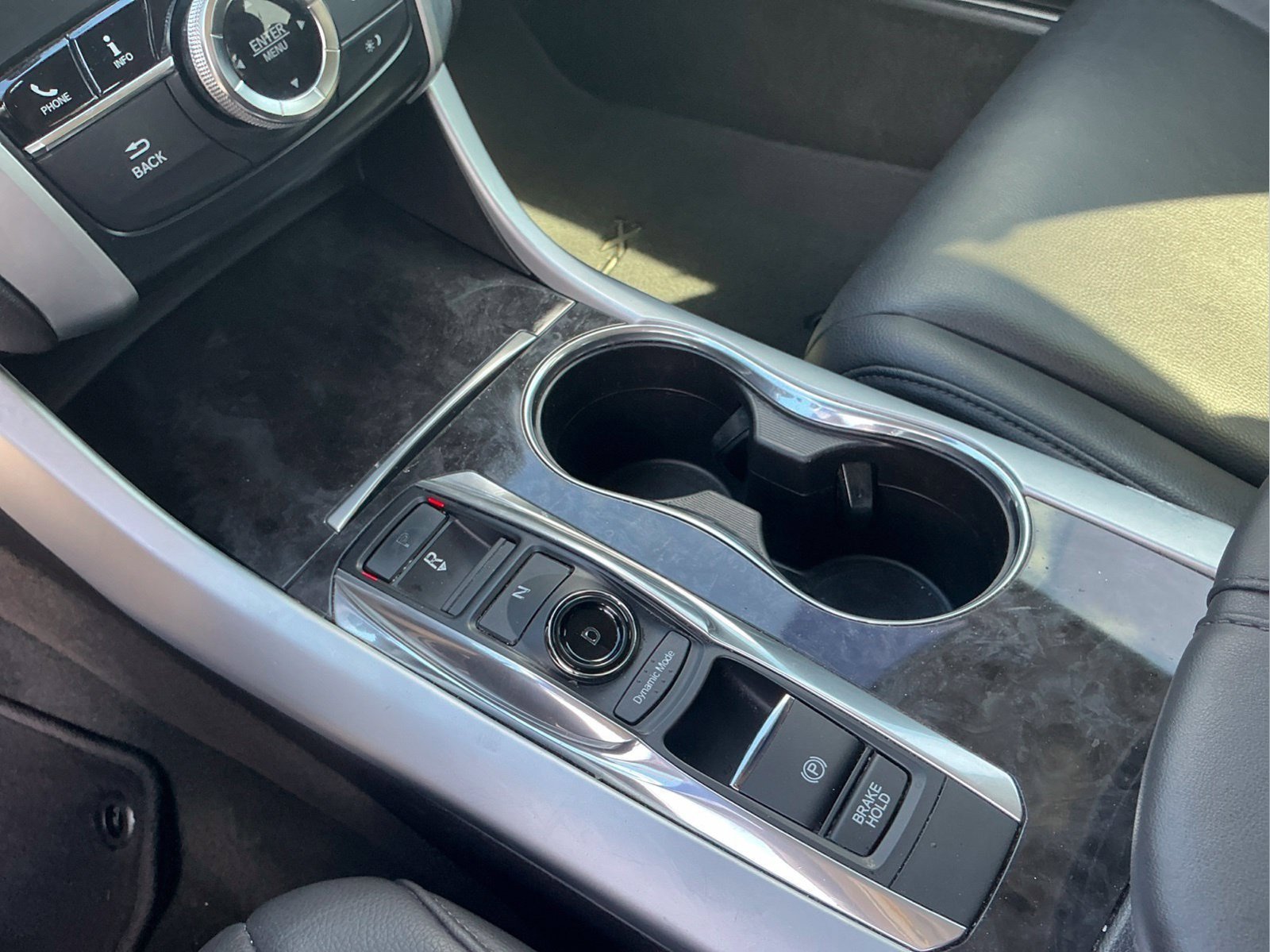 Used 2018 Black Acura 3.5L V6 image 17