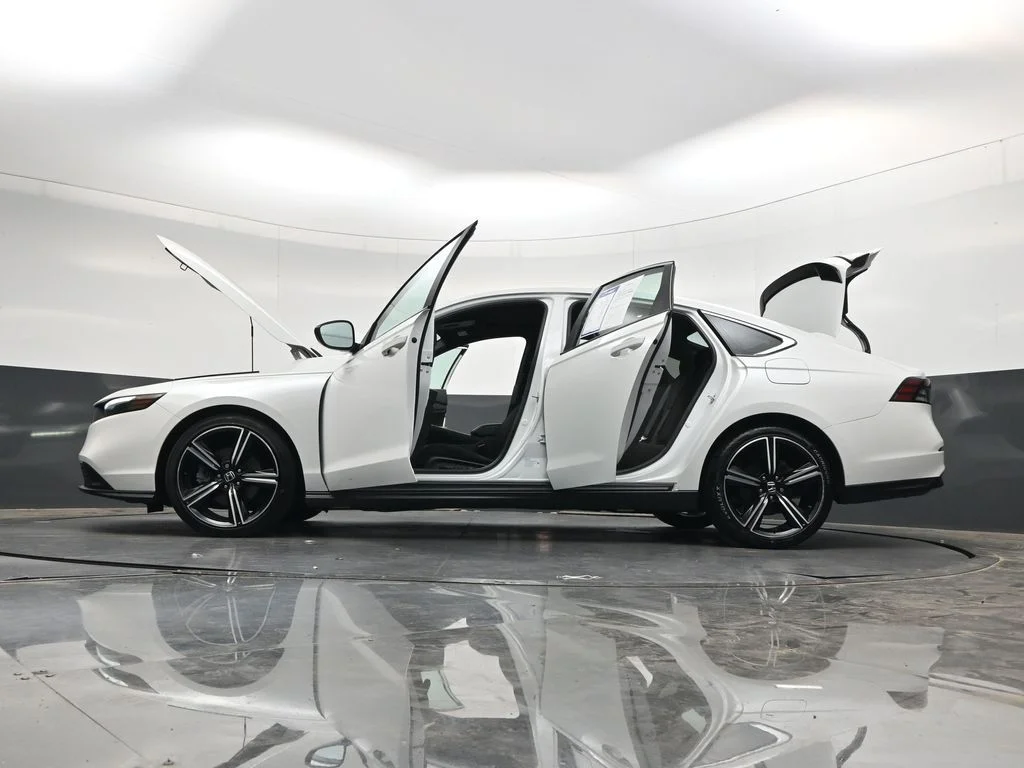 Used 2024 Platinum White Pearl Honda Sport image 53