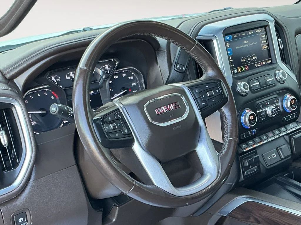 Used 2021 WHITE FROST TRICOAT GMC SLT image 19