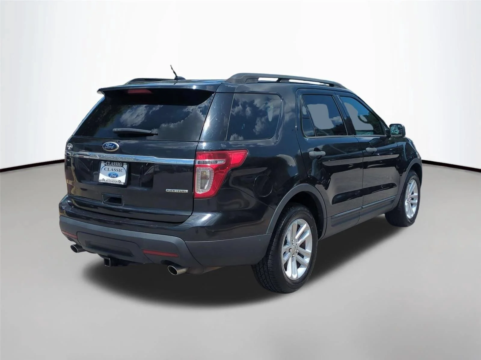 Used 2015 Tuxedo Black Metallic Ford Base image 5