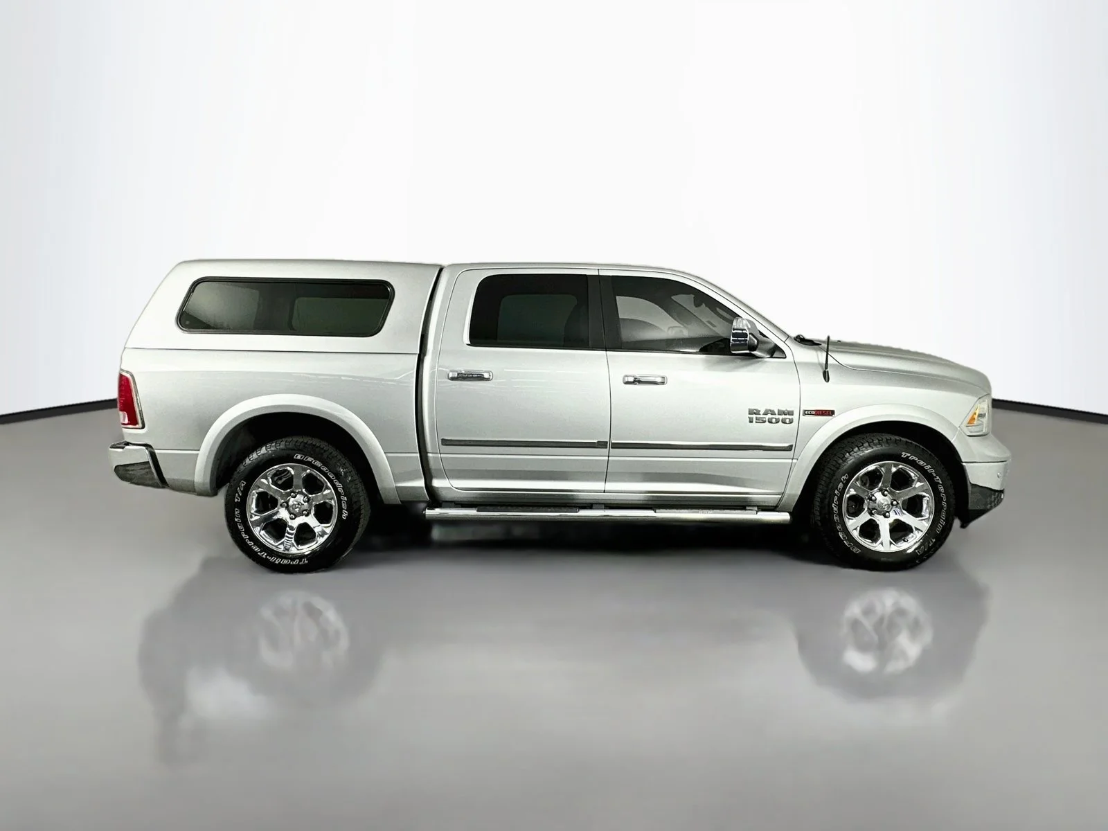 Used 2015  Ram Laramie image 9