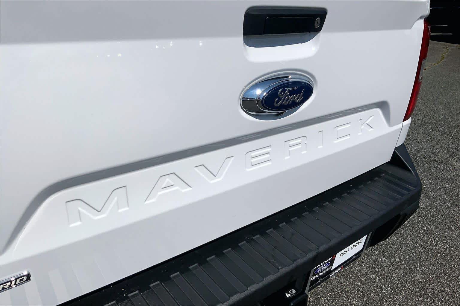 Used 2024 Oxford White Ford XLT image 30