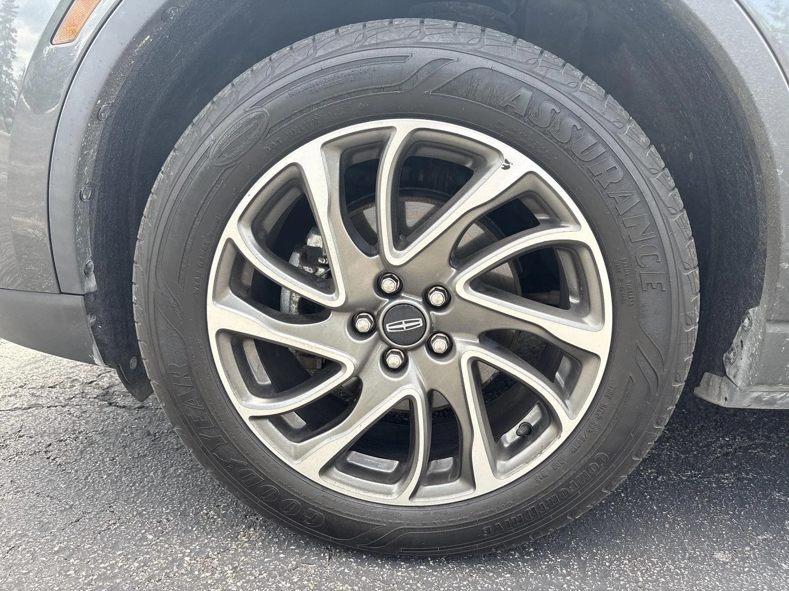 Used 2020 Magnetic Gray Lincoln Standard image 4
