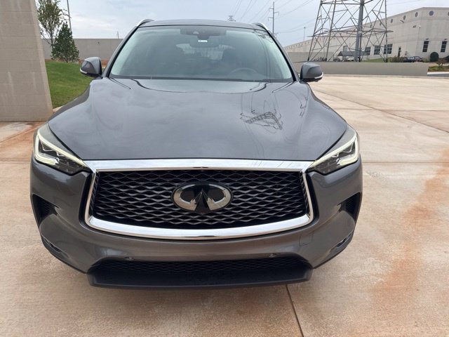 Used 2020 Gray INFINITI Sensory image 2