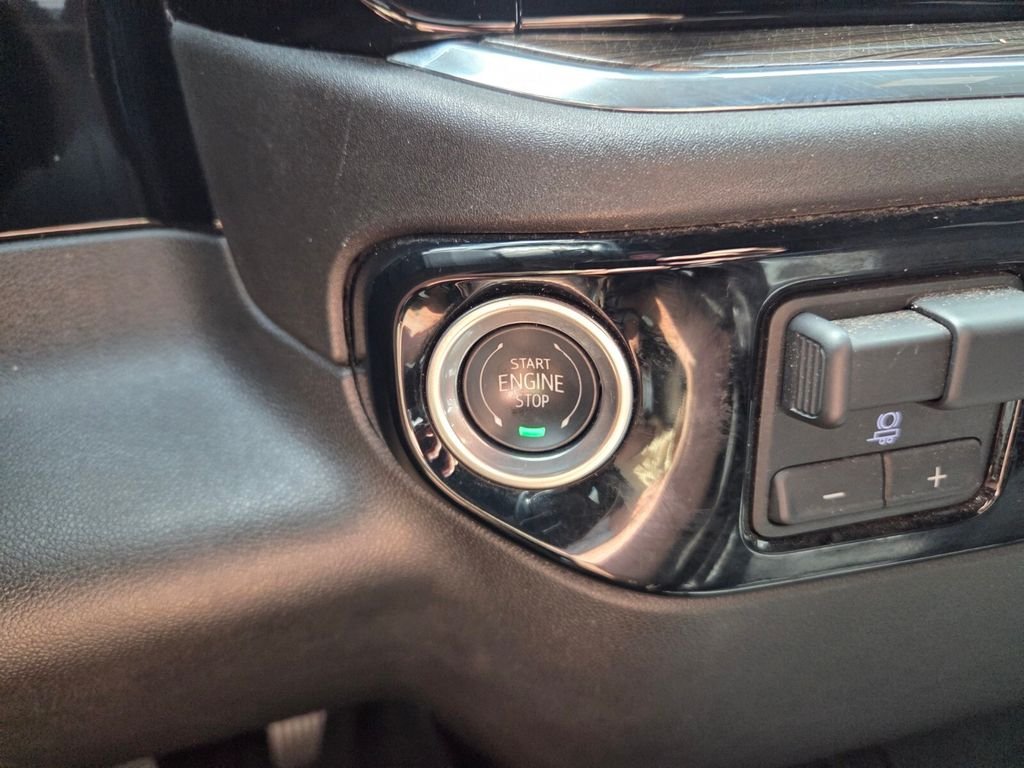 Used 2024 Blue Chevrolet LT image 29