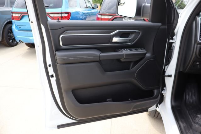 New 2026 Bright White Clear-Coat Exterior Paint RAM Big Horn image 13