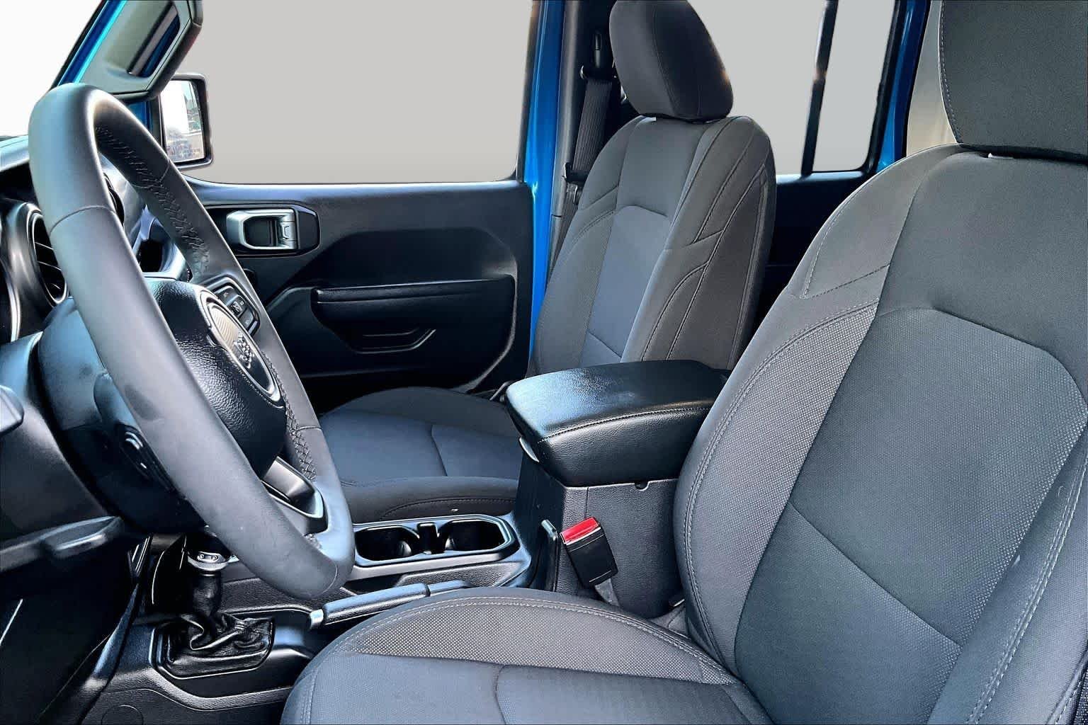 Used 2023 Hydro Blue Pearlcoat Jeep  image 8