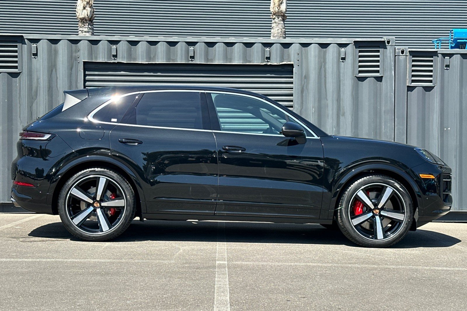 New 2026 Chromite Black Metallic Porsche S image 9