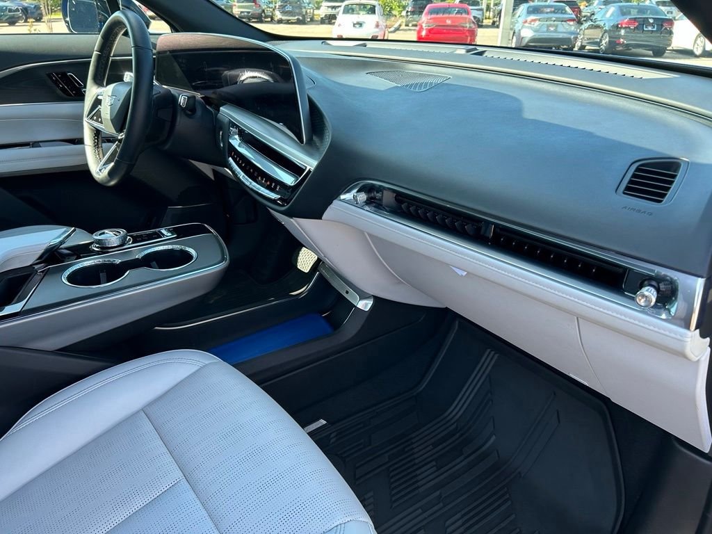 Used 2024 Blue Cadillac Luxury image 43