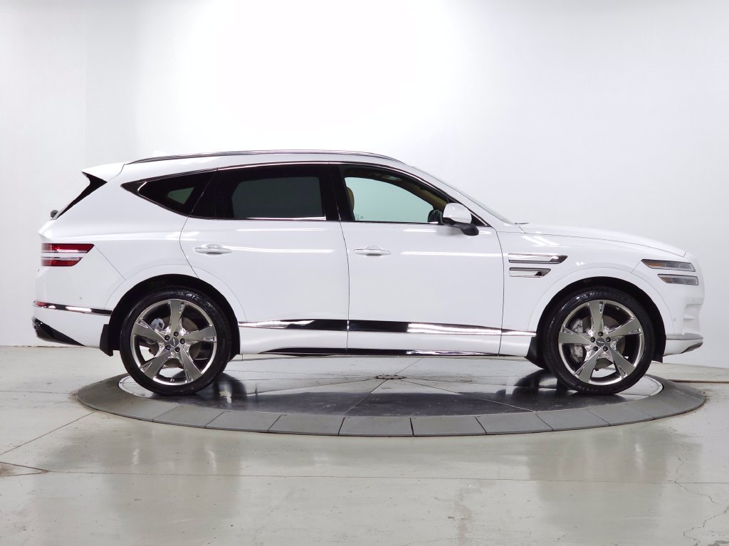 Used 2023 White Genesis 2.5T image 11