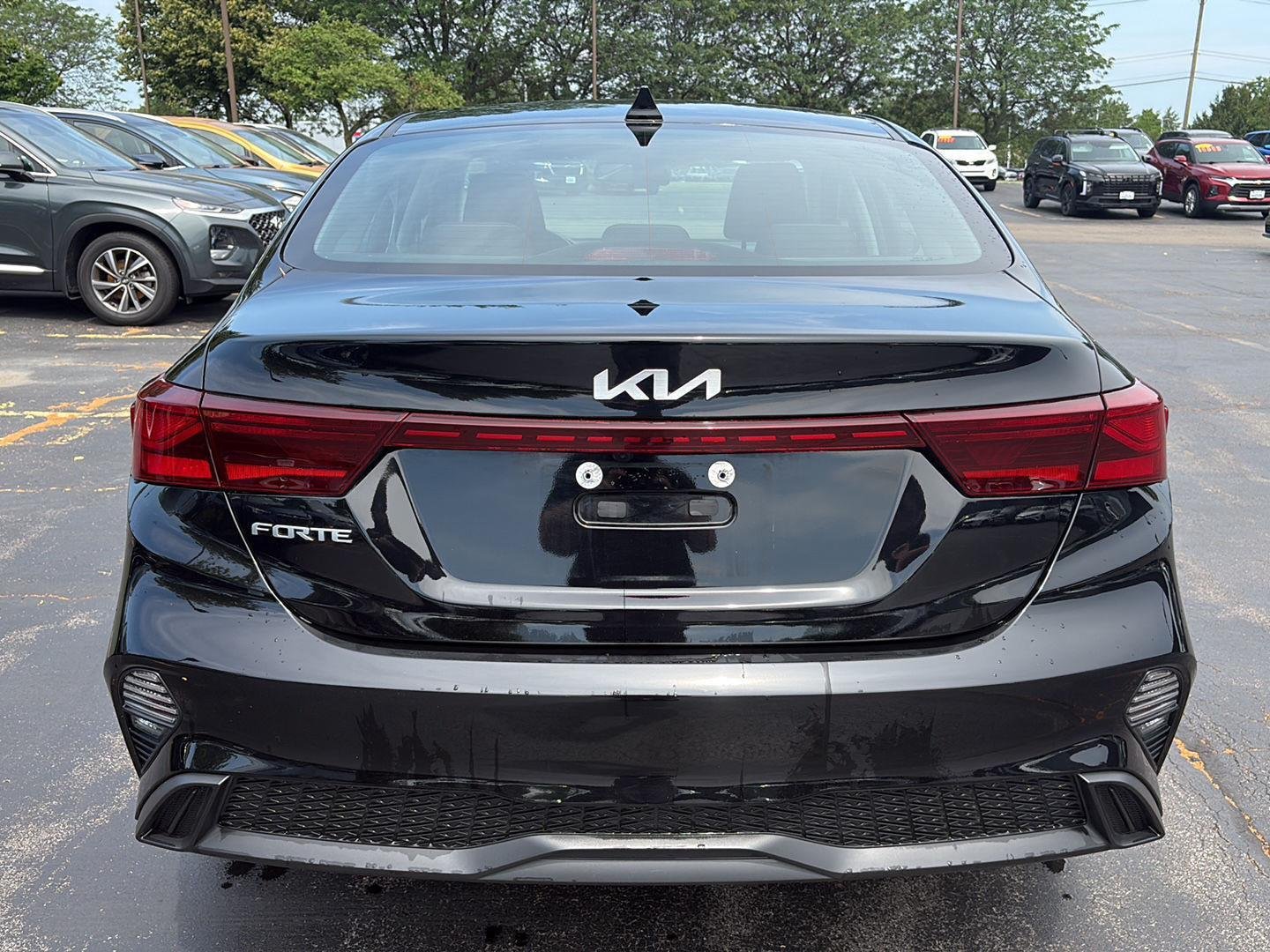 Used 2023 Aurora Black Pearl Kia LXS image 8