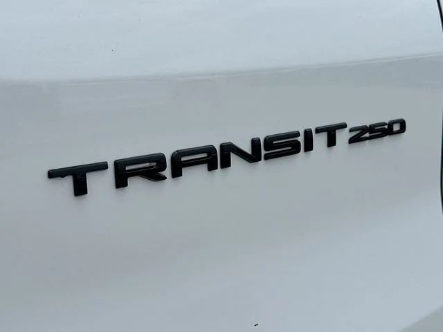 New 2026 Oxford White Ford Base image 17
