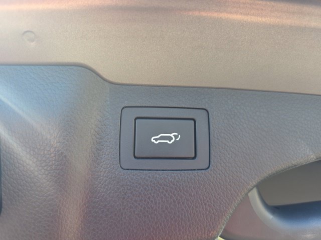 Used 2018 Mineral Gray Hyundai 2.4 Base image 12