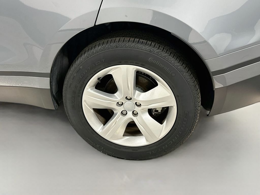 Used 2025  Land Rover S image 34