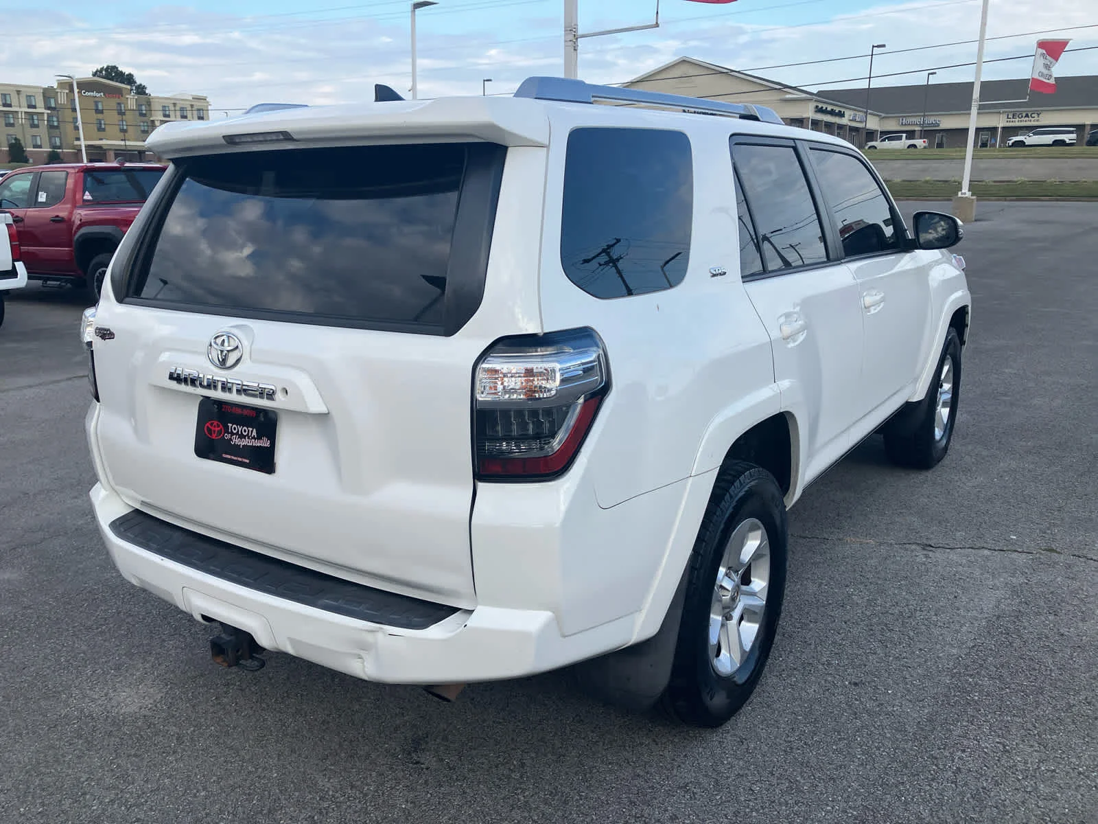 Used 2017 Super White Toyota SR5 Premium image 7
