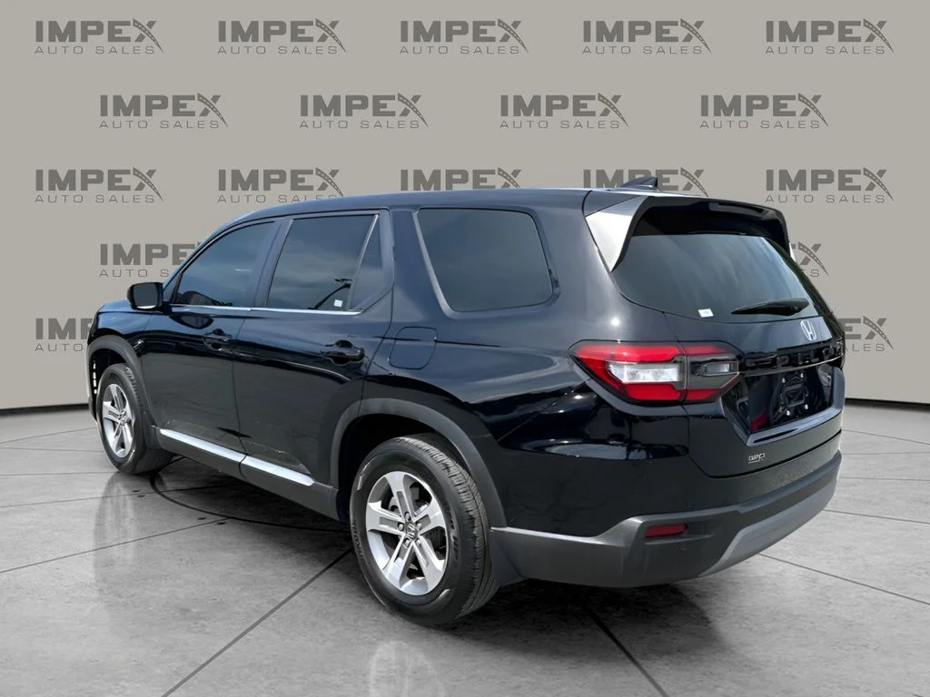Used 2025 Black Honda EX-L image 3