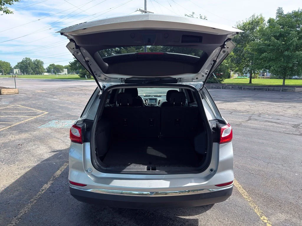 Used 2018 Silver Chevrolet LT image 8
