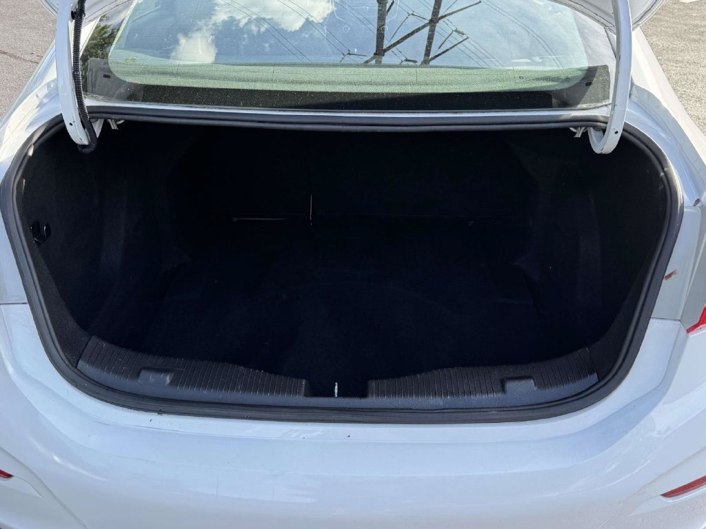 Used 2017 White Chevrolet LT image 16