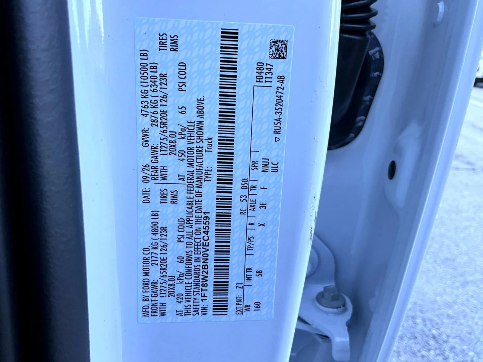 New 2027 White Ford Lariat image 28