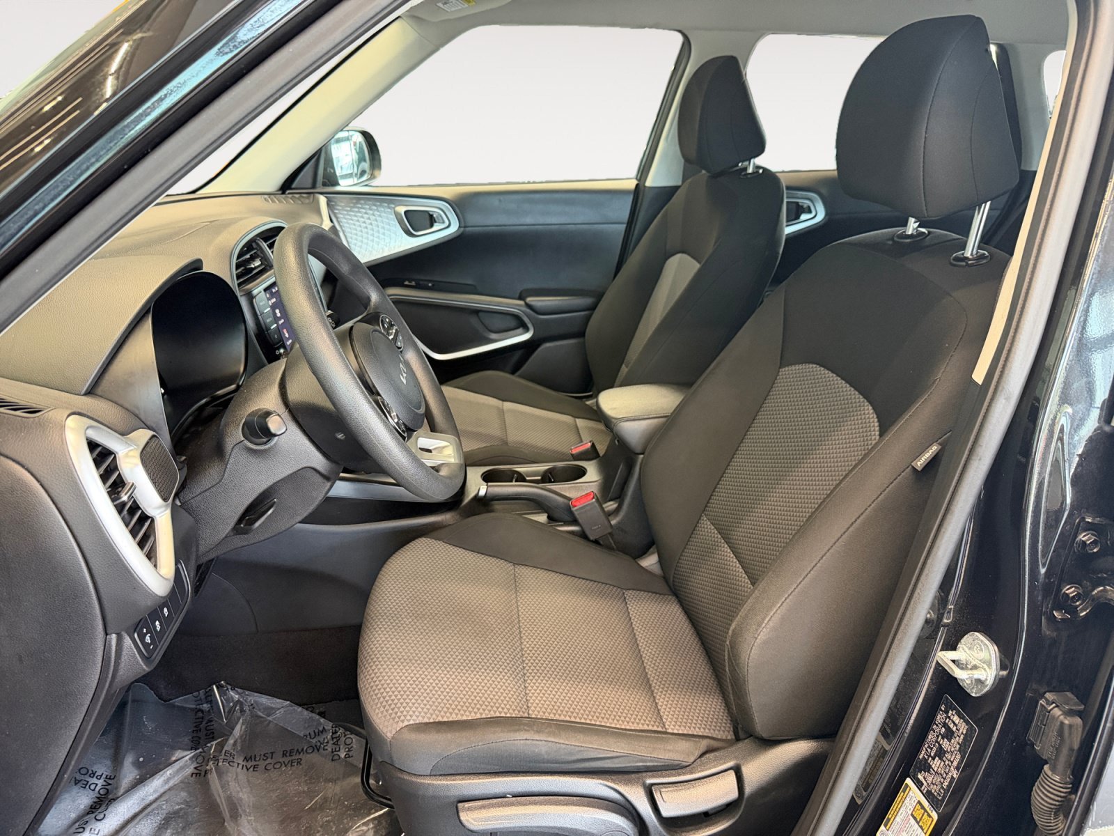 Used 2023 Fusion Black Kia LX image 23