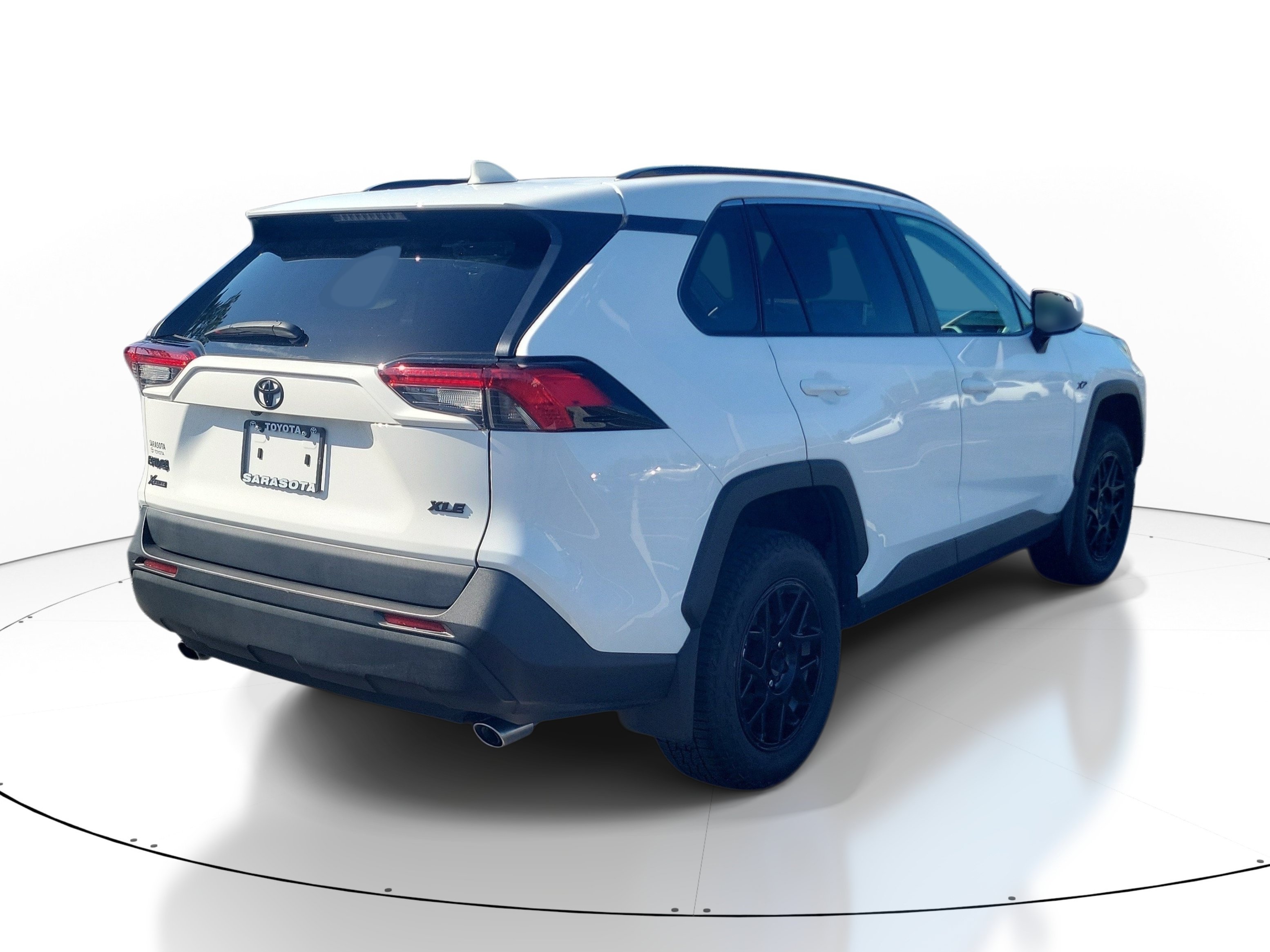 Used 2024 Ice Toyota XLE image 5