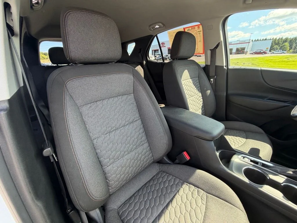 Used 2019 White Chevrolet LT image 38