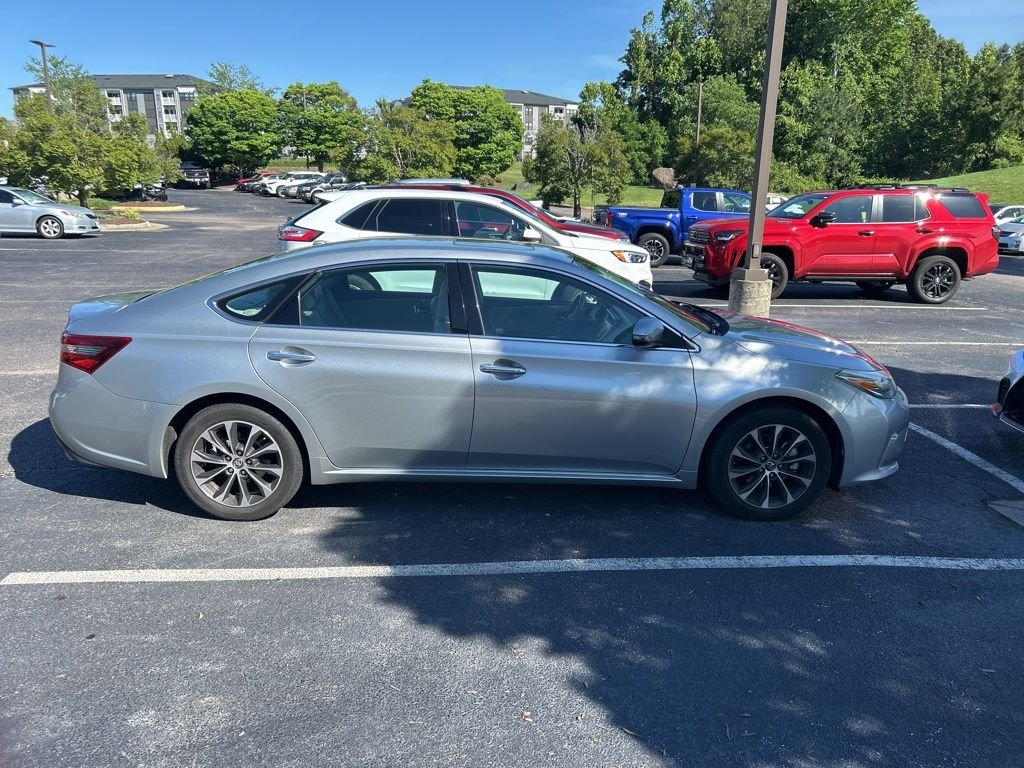 Used 2016 Silver Toyota XLE Premium image 2