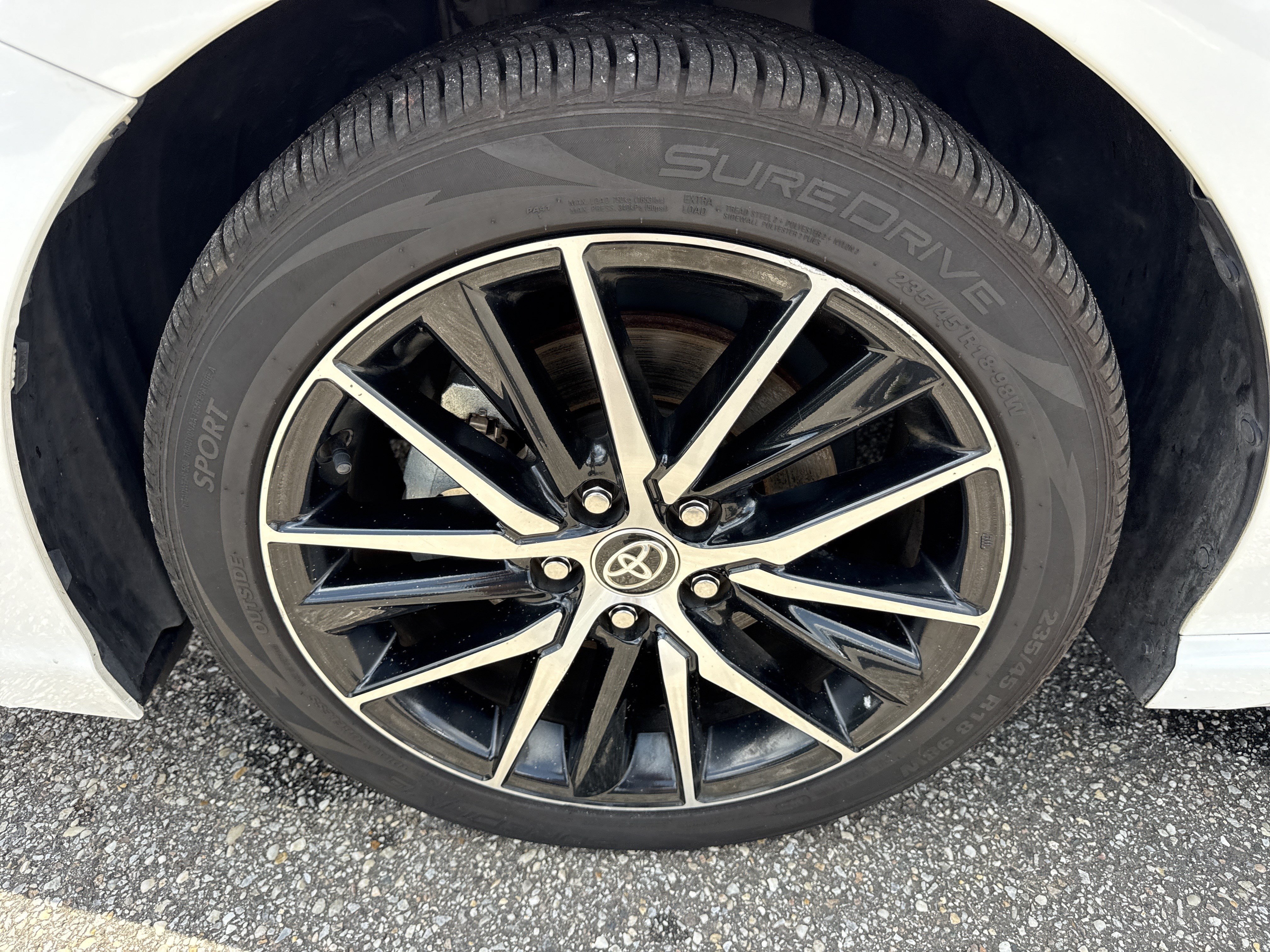 Used 2024 Ice Cap Toyota SE image 10