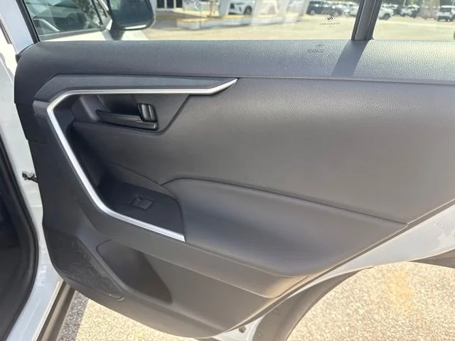 Used 2025 White Toyota LE image 15