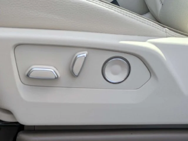 New 2027 Sterling Metallic GMC Denali image 23