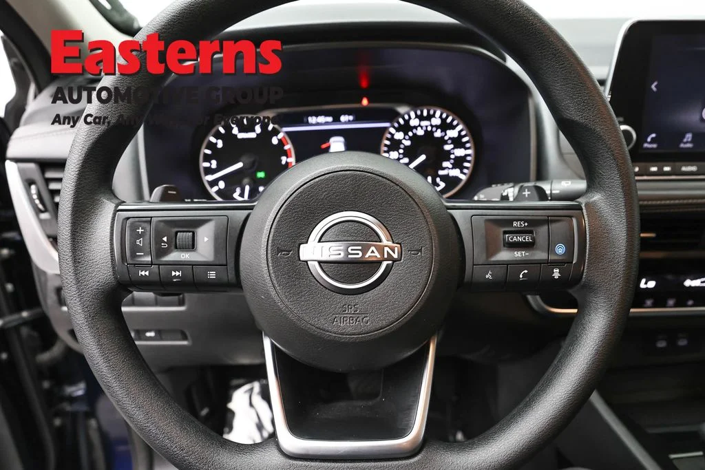 Used 2024 Blue Nissan SV image 10