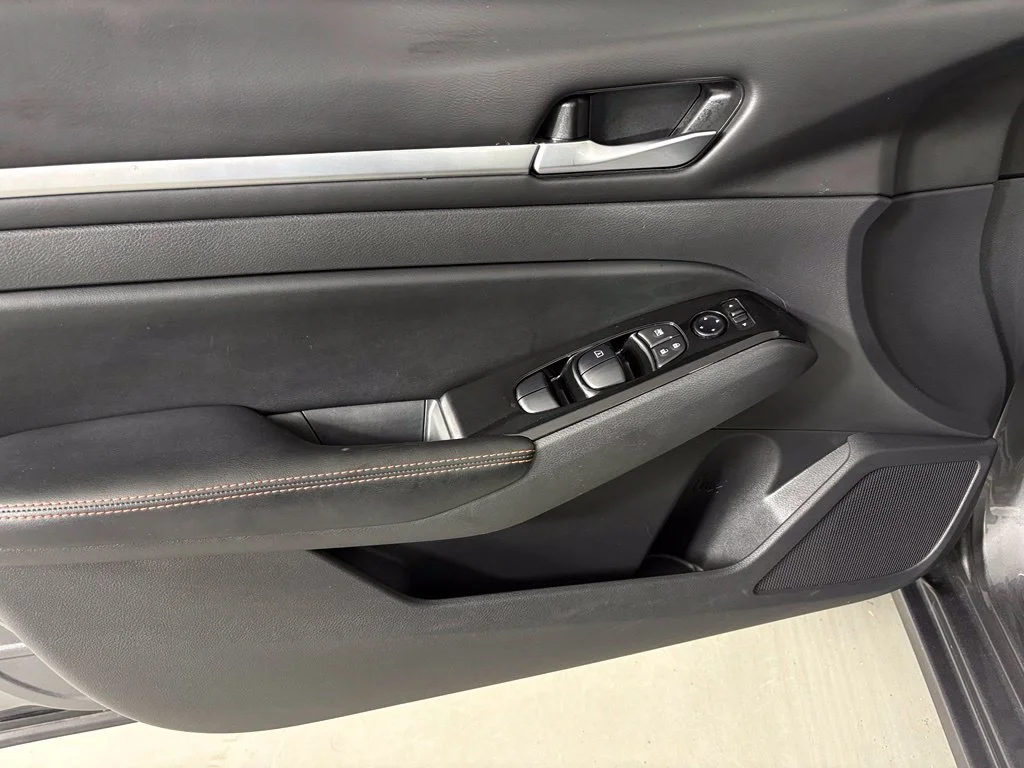 Used 2024 Gray Nissan 2.5 SR image 12