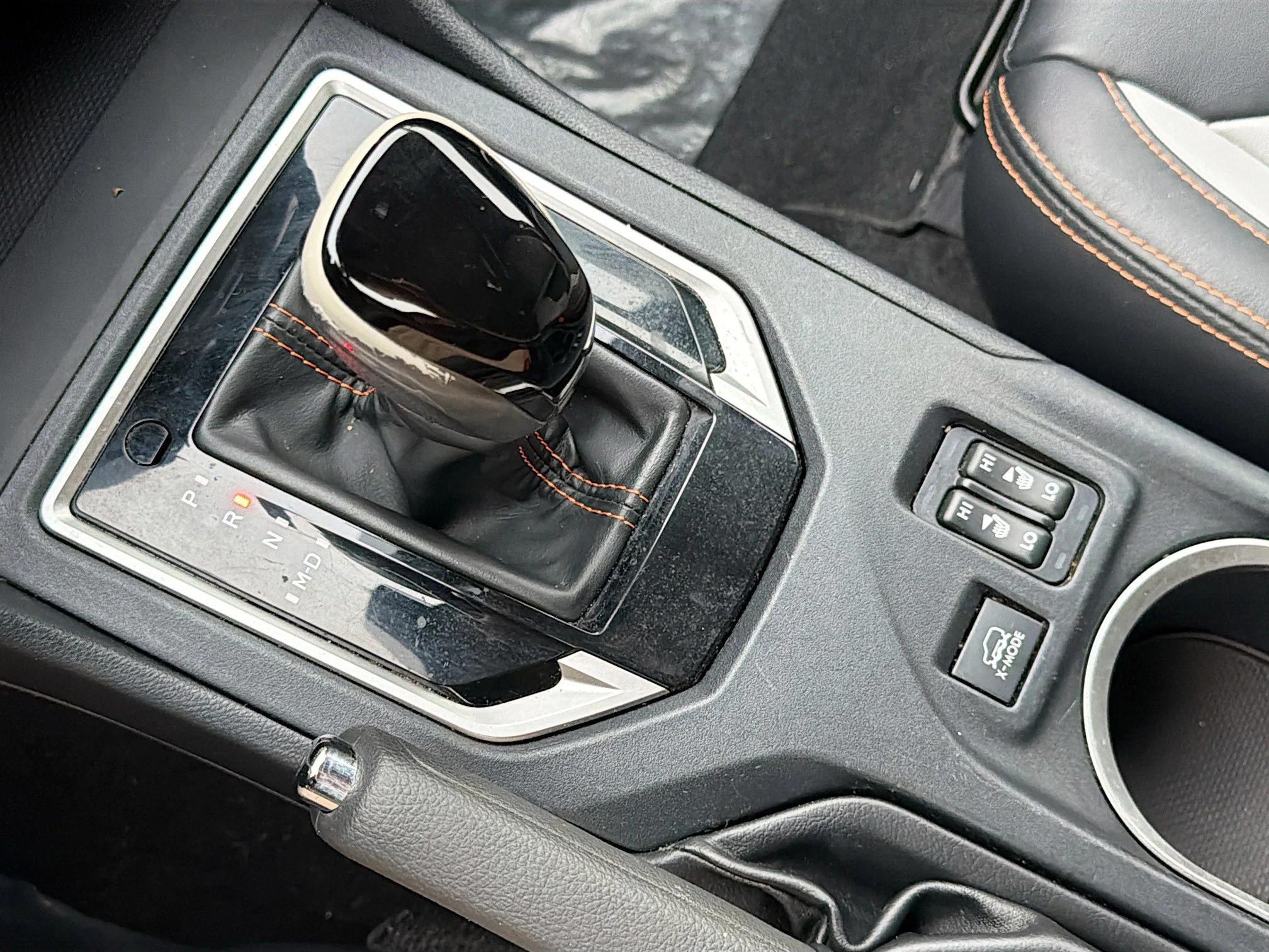Used 2019 Dark Gray Metallic Subaru Limited image 27