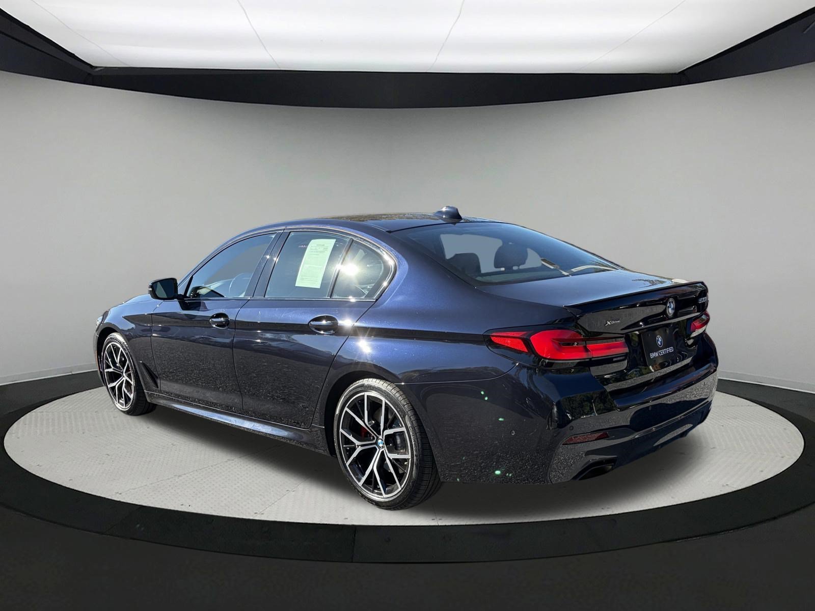 Certified Used 2023 Carbon Black Metallic BMW 530i xDrive image 5
