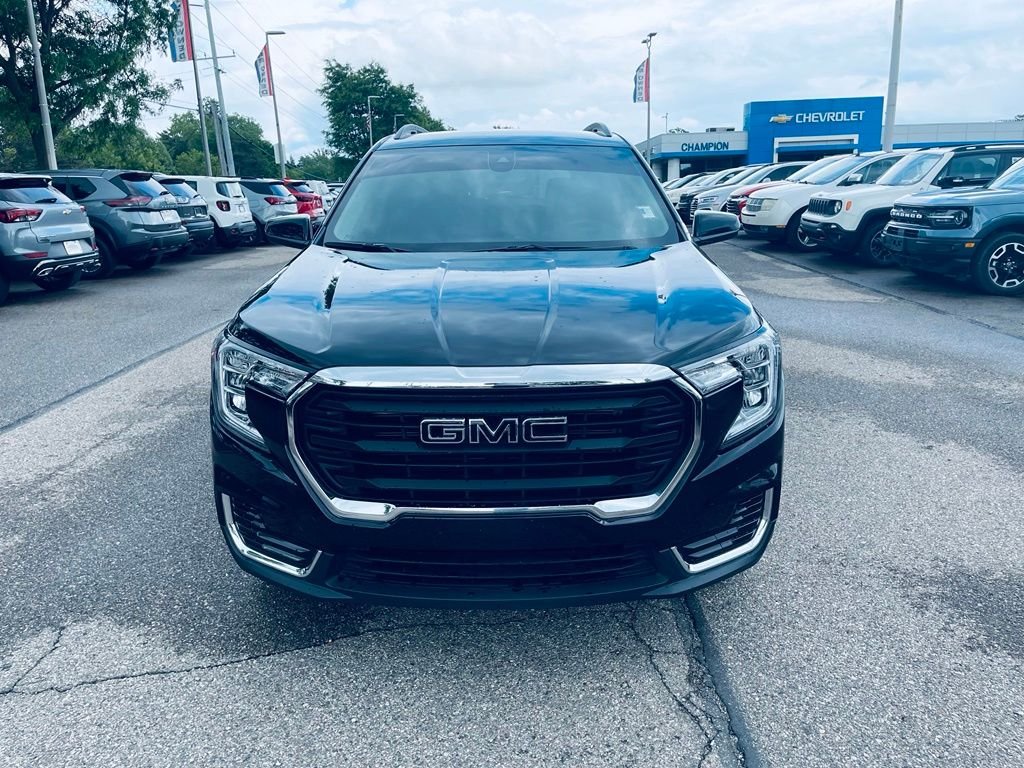 Used 2024 Black GMC SLE image 10