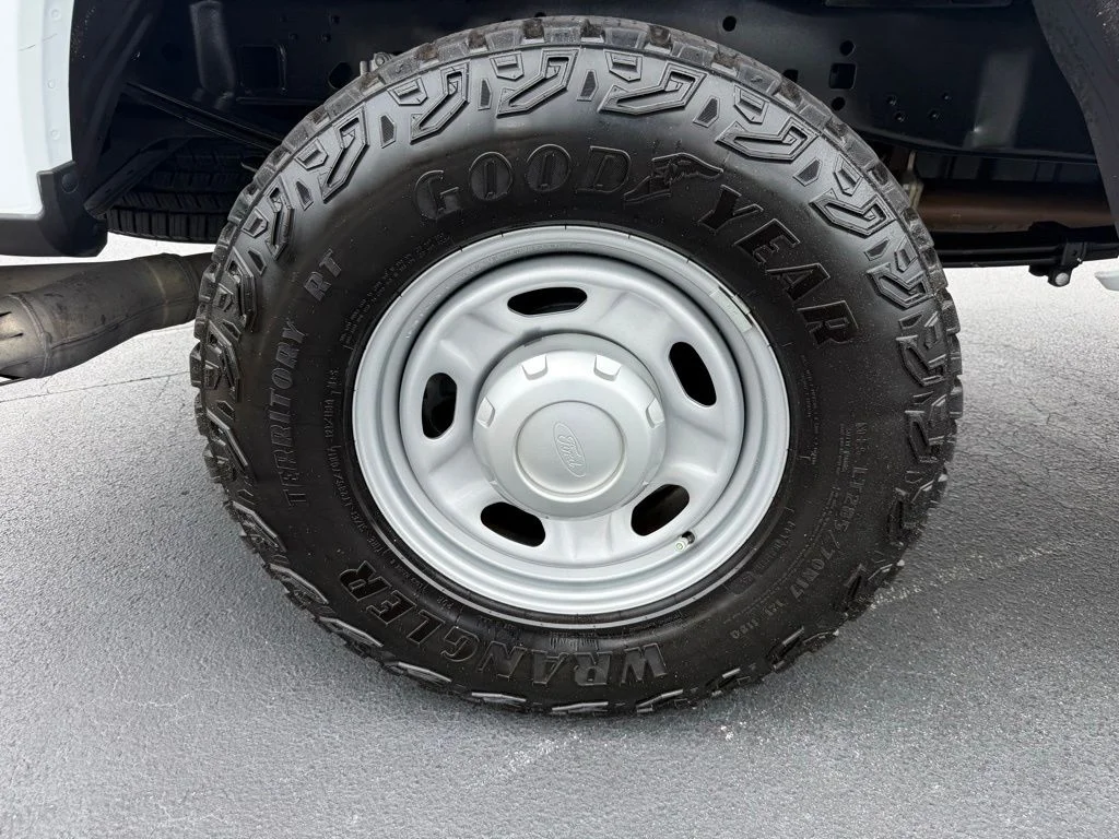 Used 2025 White Ford XL image 10