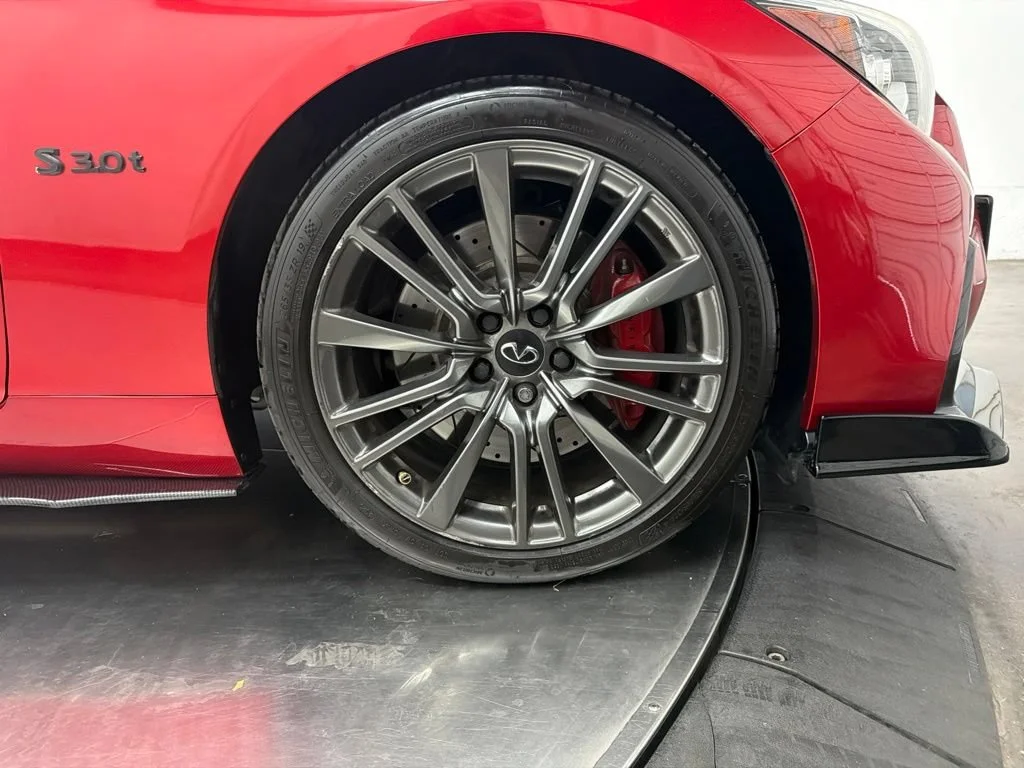 Used 2019 Red INFINITI Red Sport 400 image 9