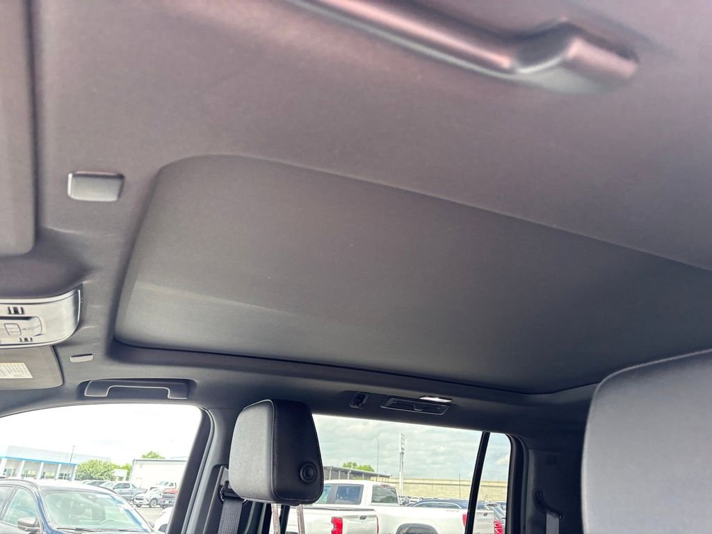 Used 2023 Gray Chevrolet Z71 image 13