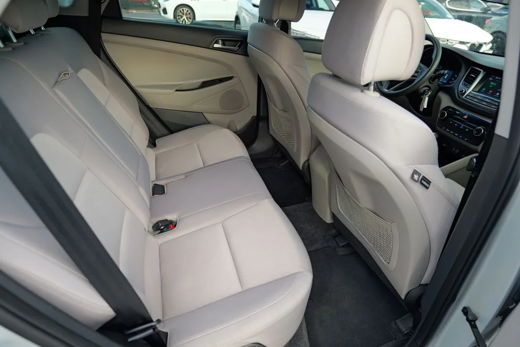 Used 2018 Molten Silver Hyundai SEL image 28