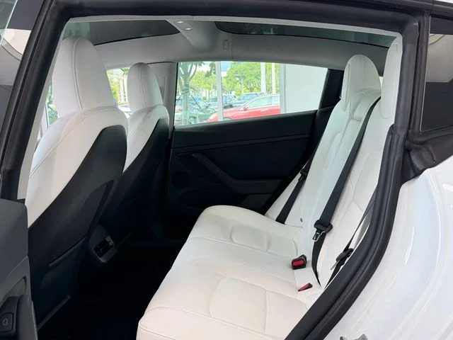 Used 2023 White Tesla Base image 7