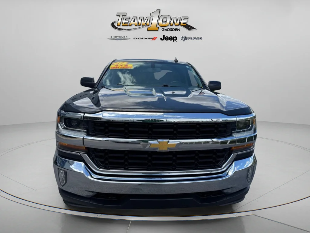 Used 2017 Graphite Metallic Chevrolet LT image 4