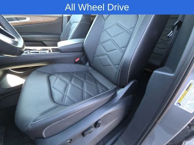 Used 2026 Silver Mist Metallic Volkswagen 2.0T SE w/Technology image 12