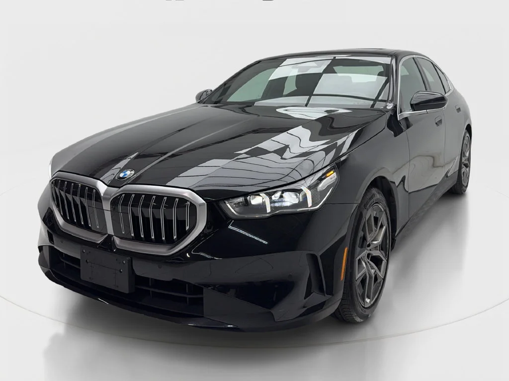 Used 2026 Black BMW 530i xDrive image 5
