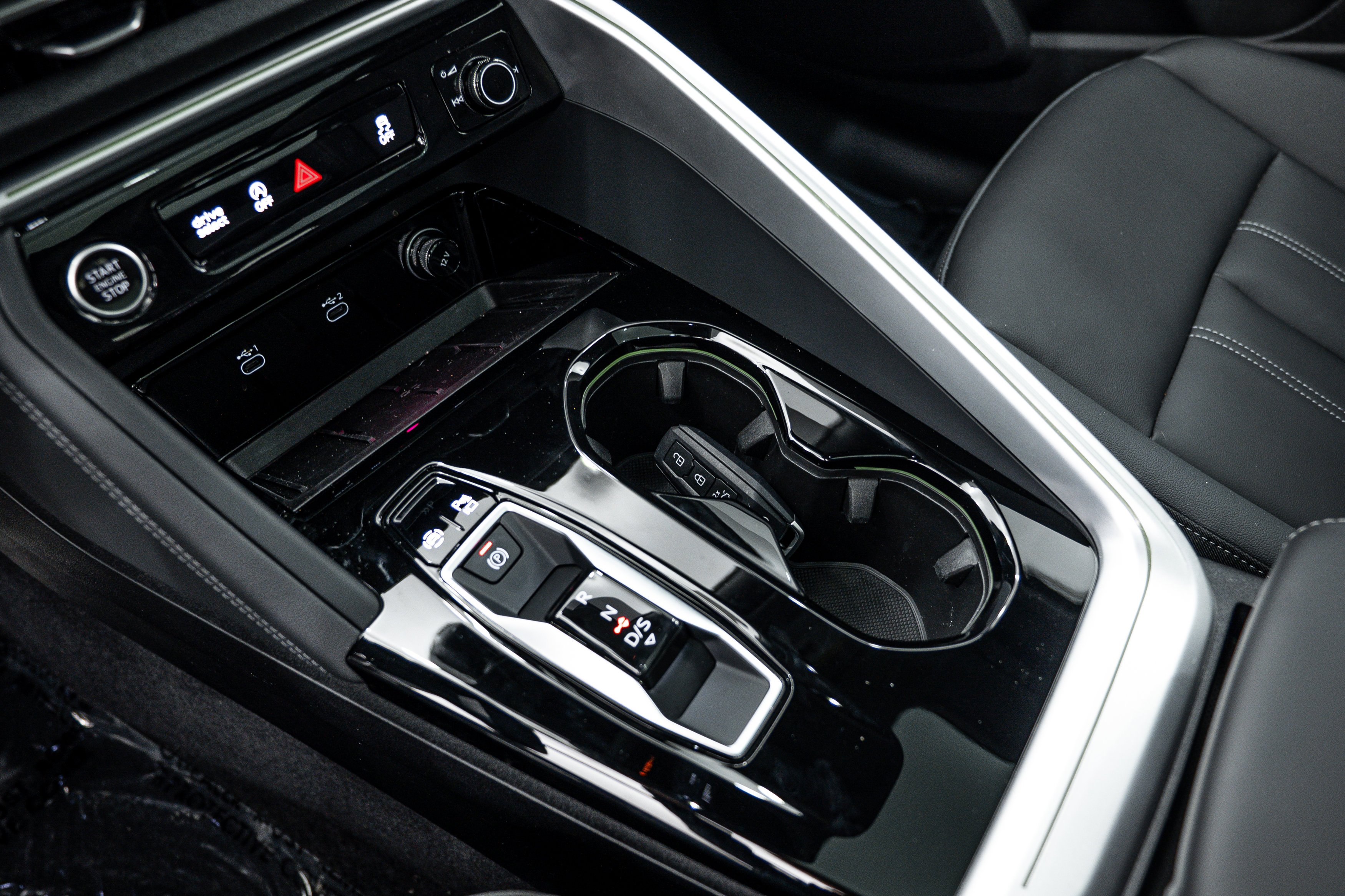 Used 2025 Arkona White Audi Premium image 18